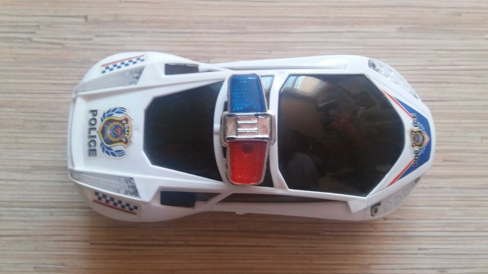 Фигурки Наруто, топка, кресло, въртележка, хеликоптер, кола, пистолет