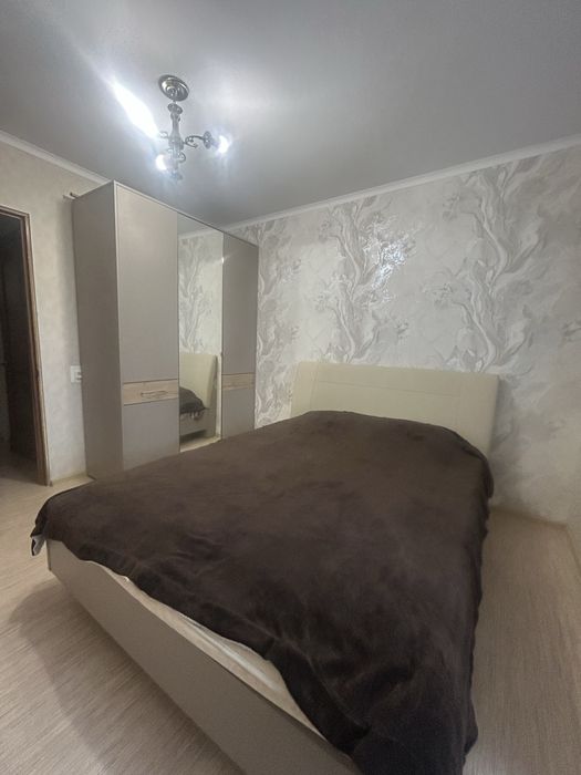 Продам кровать с шифонером