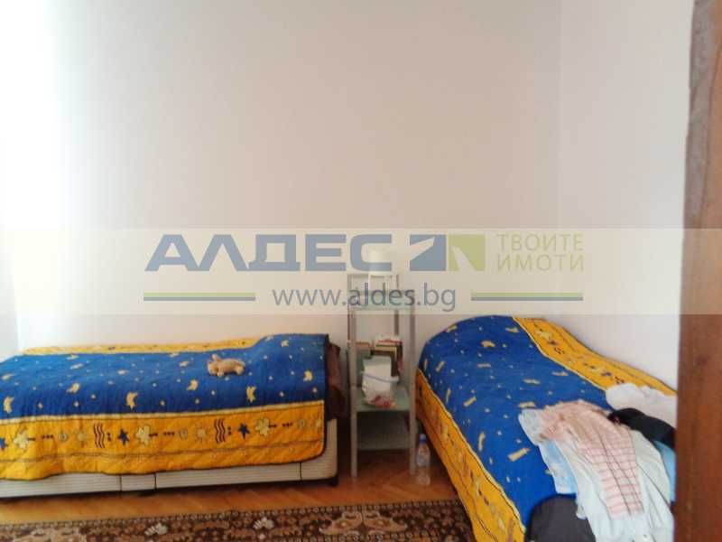 Дава се под наем Тристаен апартамент в София, Център - 100 кв.м за 918 € - Снимка #5