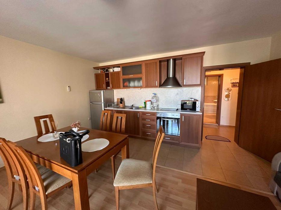 Тристаен с паркомясто в к-с Ривиера парк - к.к. Златни пясъци