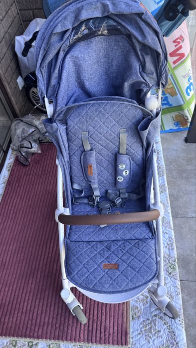 Прогулочная коляска