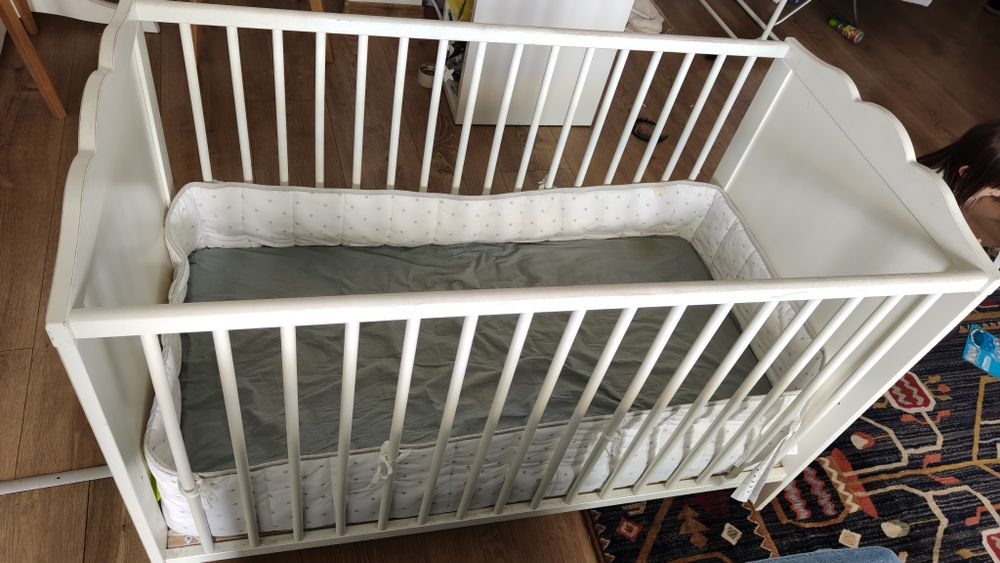 Pățut bebe din lemn