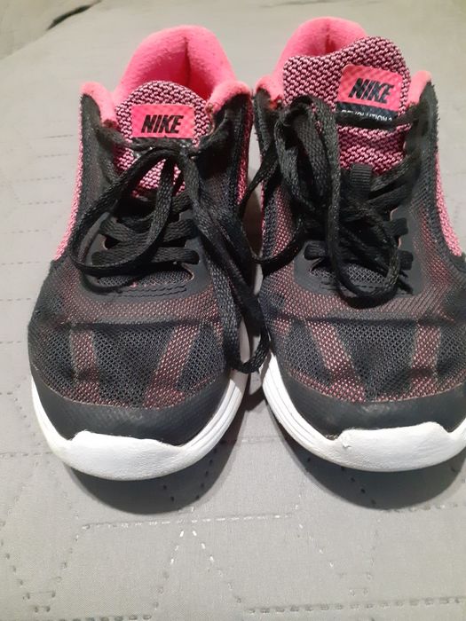 Маратонки Nike revolution 3