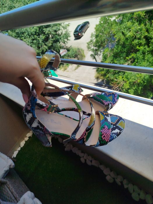 Обувки с дебел ток