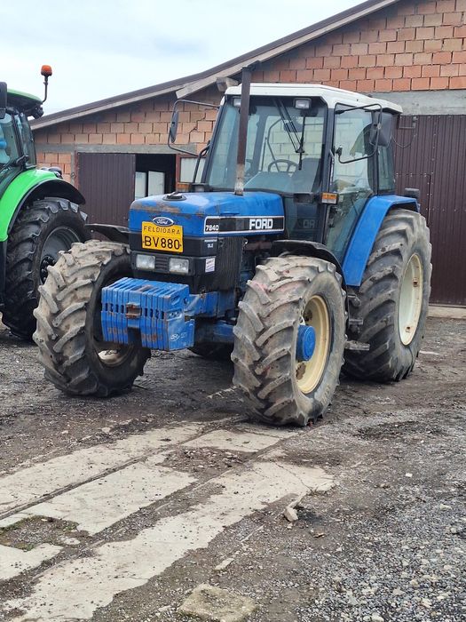 Tractor FORD 7840