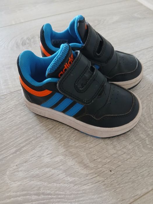 Adidasi marca adidas!