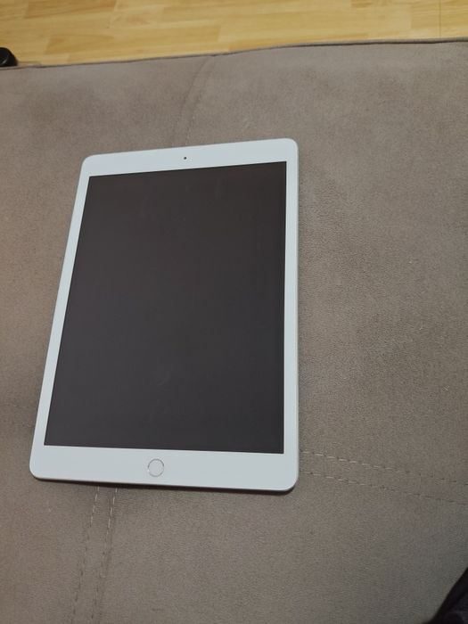 iPad 8th generation 2020 10.2" stare excelenta