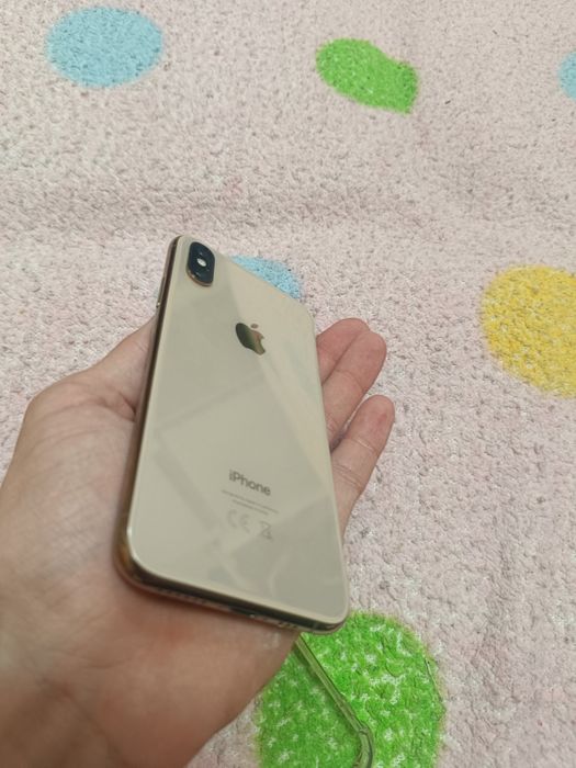 Продам Iphone XS