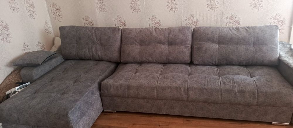 Продам диван угловой