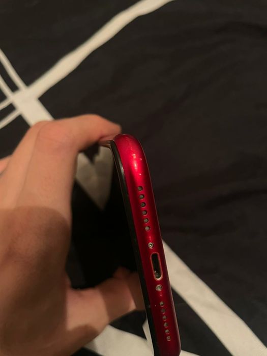 Продам телефон айфон XR