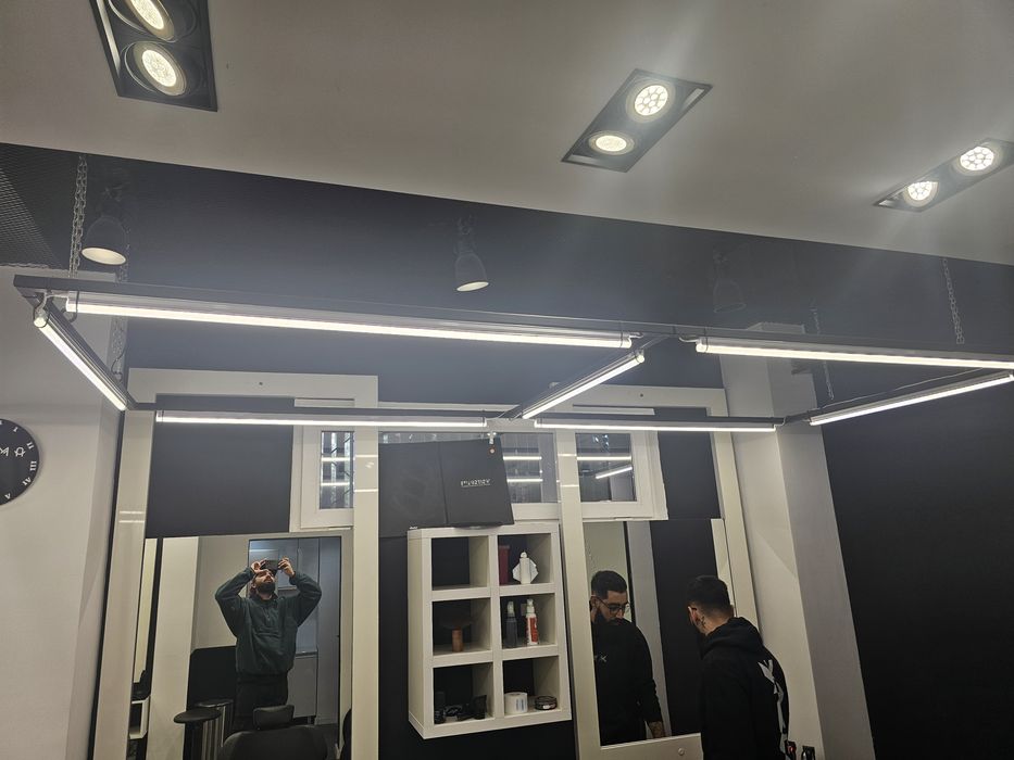 Vand 3 corpuri iluminat industriale 275cm x 120cm