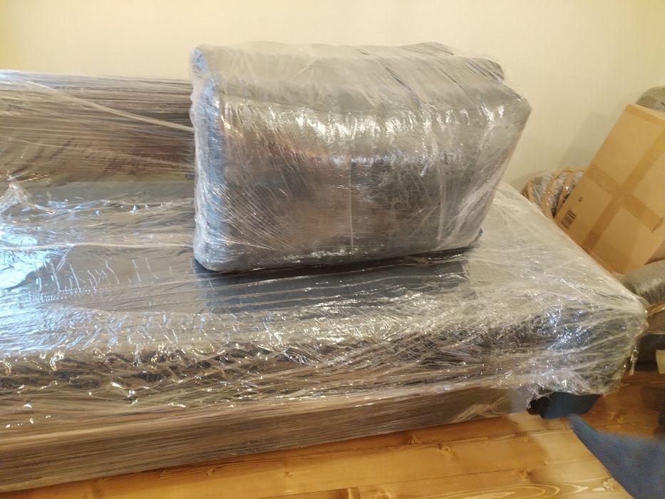 Продавам чисто нов диван – неупотребяван!