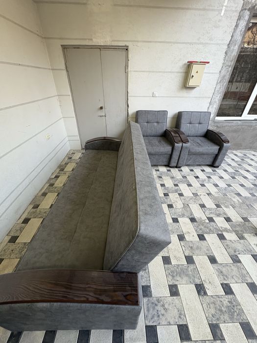 Срочно, продаеться мебель офисная, отдам дешево очень срочно комплект