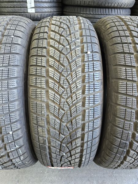 235/60/18 GOODYEAR 4бр