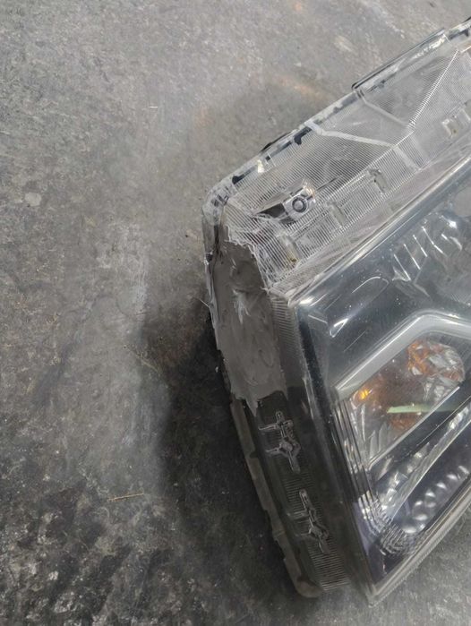 фара левая на весту