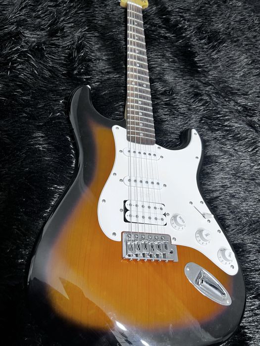 электрогитара squier bullet stratocaster