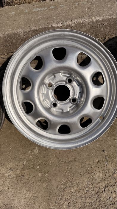 Диски р14 гольф вента пассат подходят