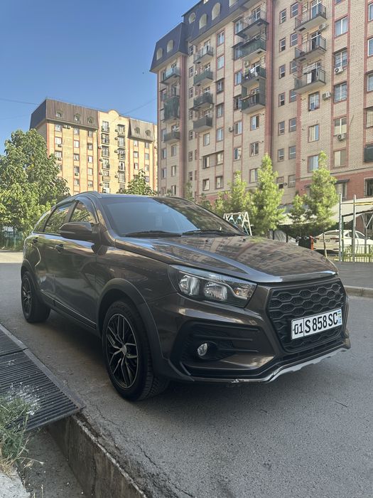 Продается LADA Vesta sw cross 1.8 AMT