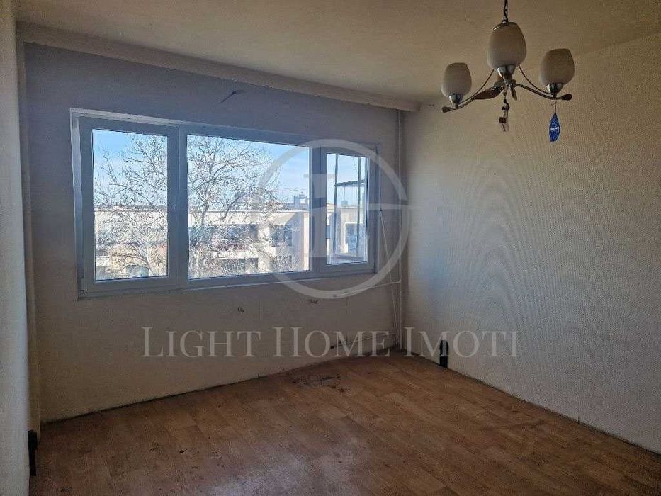 Реф. 4022 Двустаен / Три отделни стаи Мол Плаза