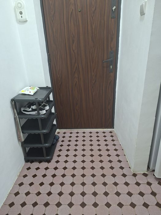 Închiriez apartament