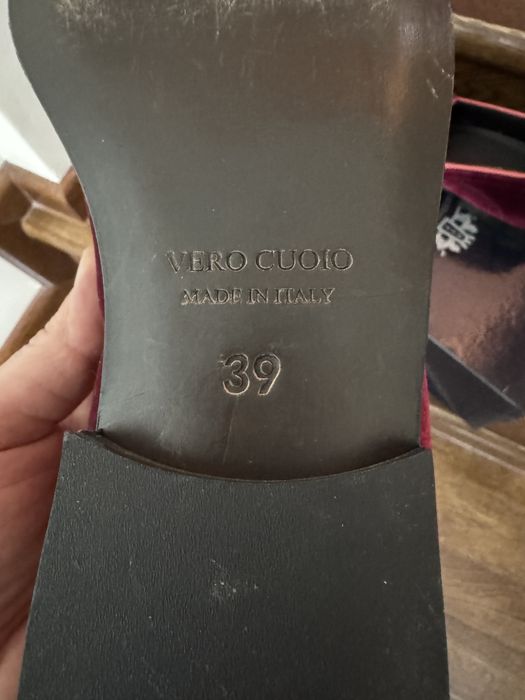 Pantofi catifea  noi, marimea 39 / italia