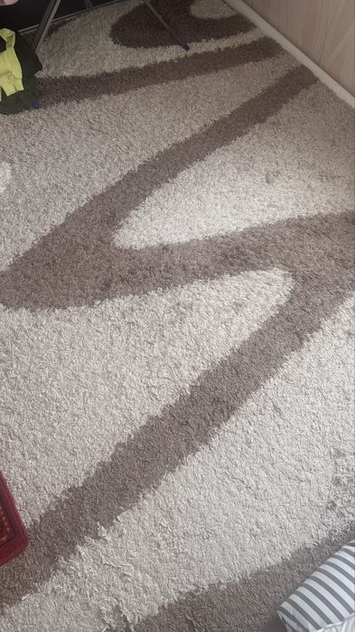 Продам ковер в хорошем состоянии