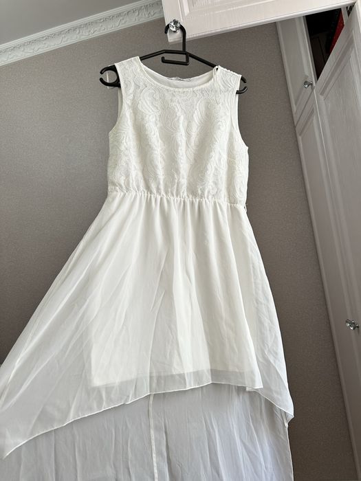 Плятья со шлейфом