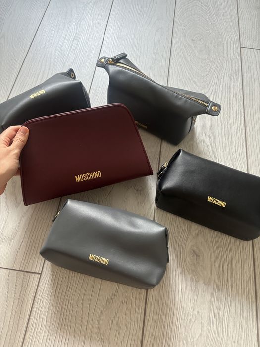 Оригинальная косметичка Moschino