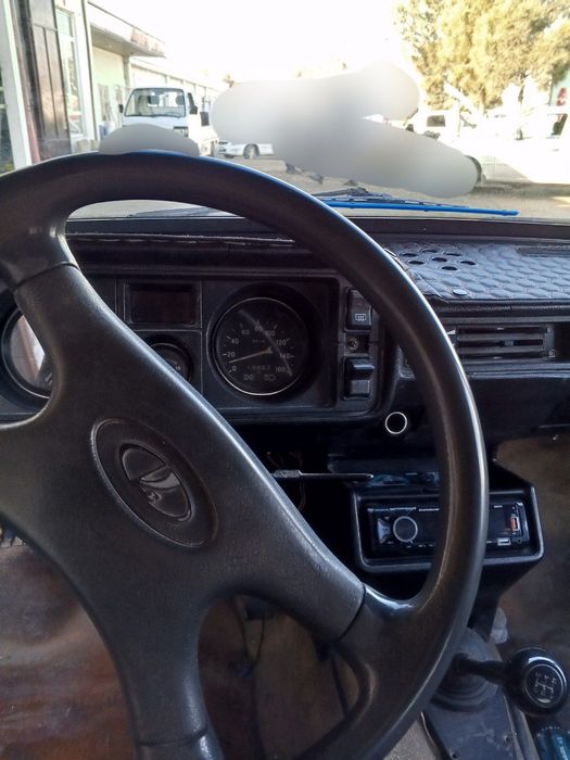 Jiguli 2105 sotiladi