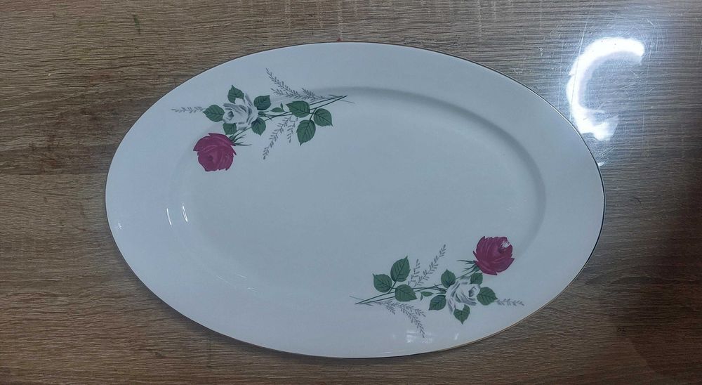 Чинии - плато за пица, студени мезета, торта