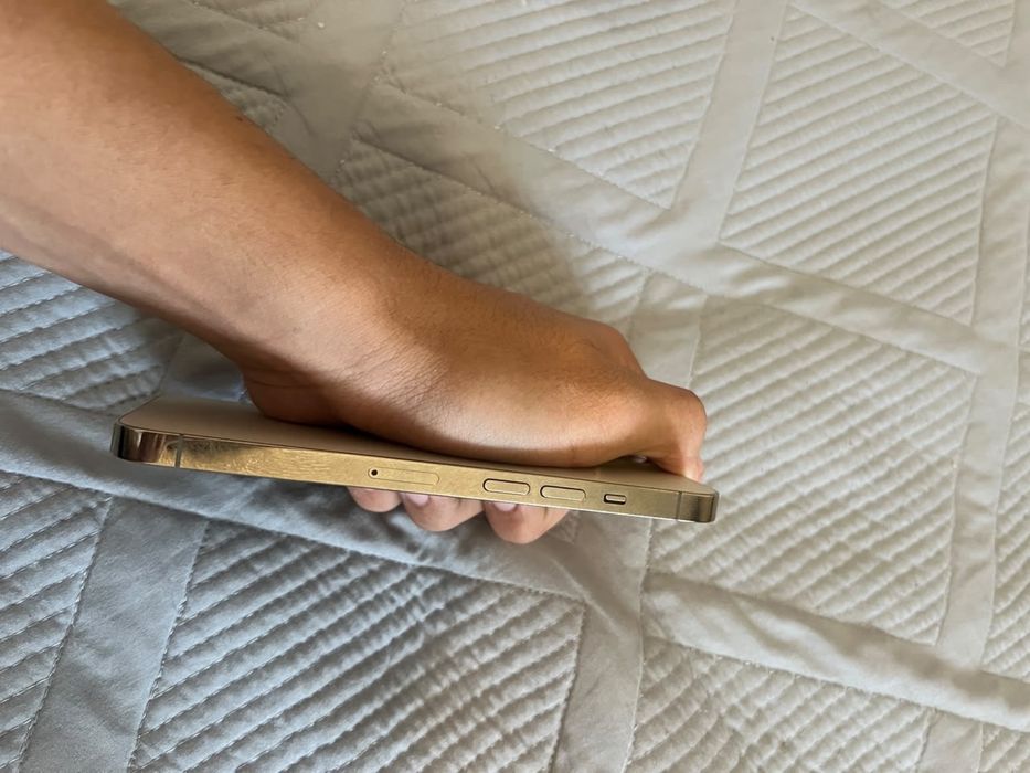 продам iphone 13 pro