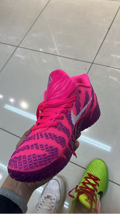 Кроссовки розового цвета Ja3