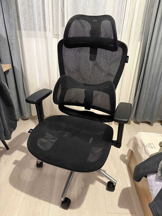 Продавам висококачествен ергономичен офис стол Hbada E2 Pro