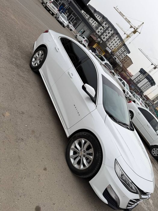 Malibu  2.4 2018 polniy premier qilingan tayyor moshina