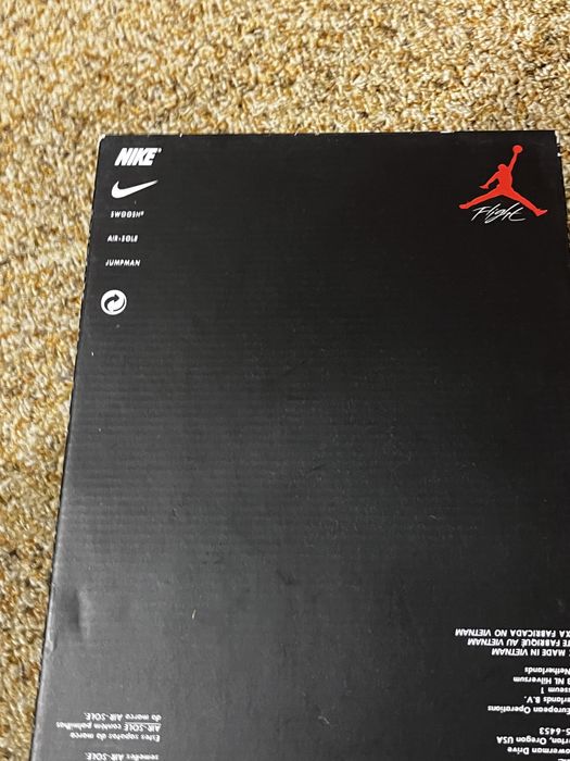 Jordan 4 retro Travis Scott