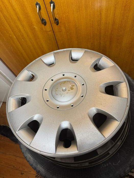 Все сезонни гуми с джанти 15