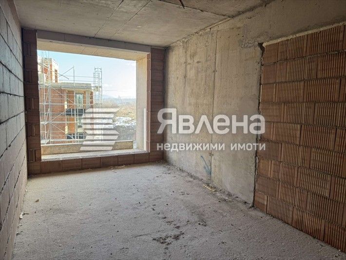 Явлена - Изток продава 2-стаен апартамент