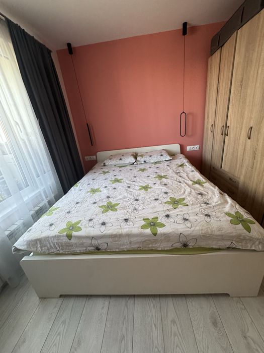 Спалня с матрак от Икея