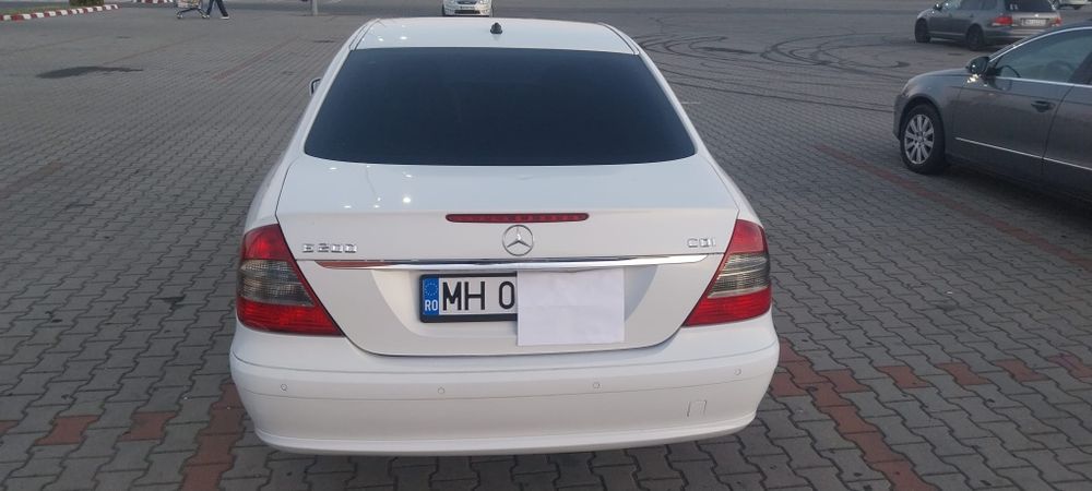 Mercedes  E200,W211 facelift ,automata,avantgard,2009,diesel,impecabil