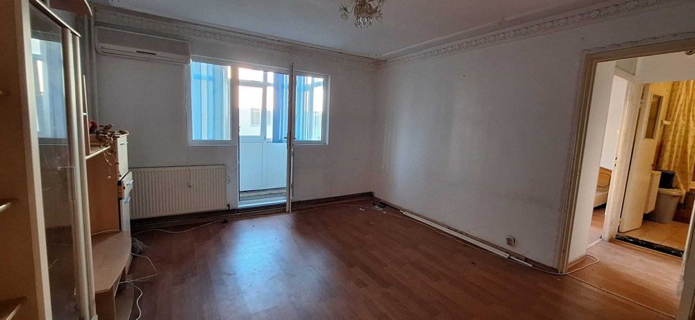 Vanzare apartament generos 2 camere, Targoviste