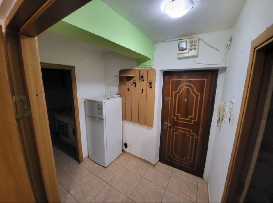 Ofer spre inchiriere apart 2 camere decomandat Tomis Nord