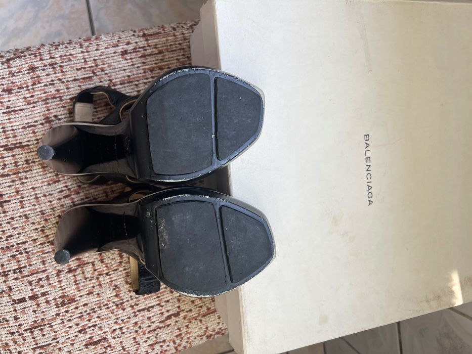 Sandale din piele naturală marca Balenciaga