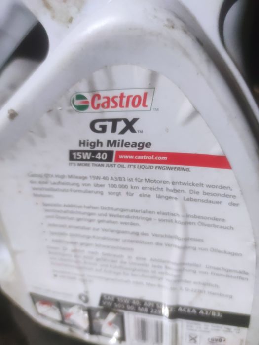 Vând ulei Castlol 15w 40 original