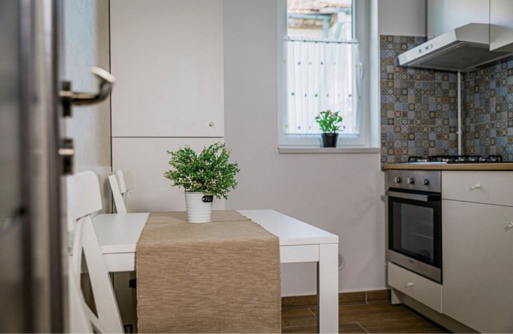 Garsoniera Regim Hotelier, Focșani. Exclus escorte