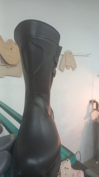 Продаем обувь новые кожаные