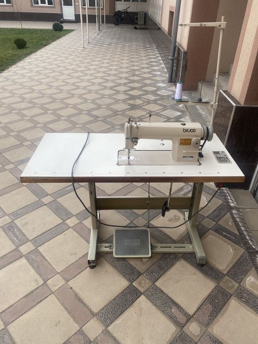 Швейные машина прямой строчка