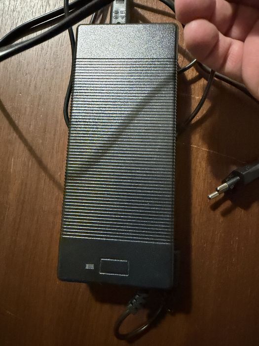 Incarcator trotinete xiaomi 42v 3A (nu2, nu 1.5)