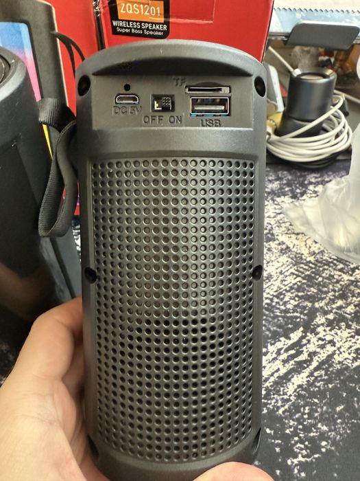 Двойка колонки стерео