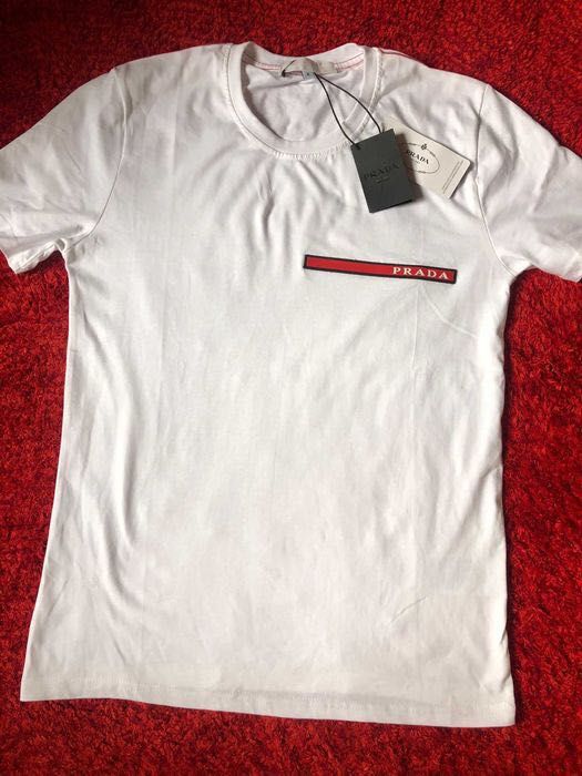 Tricou Prada alb nou cu eticheta