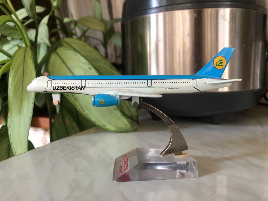 Макет самолета BOEING 757